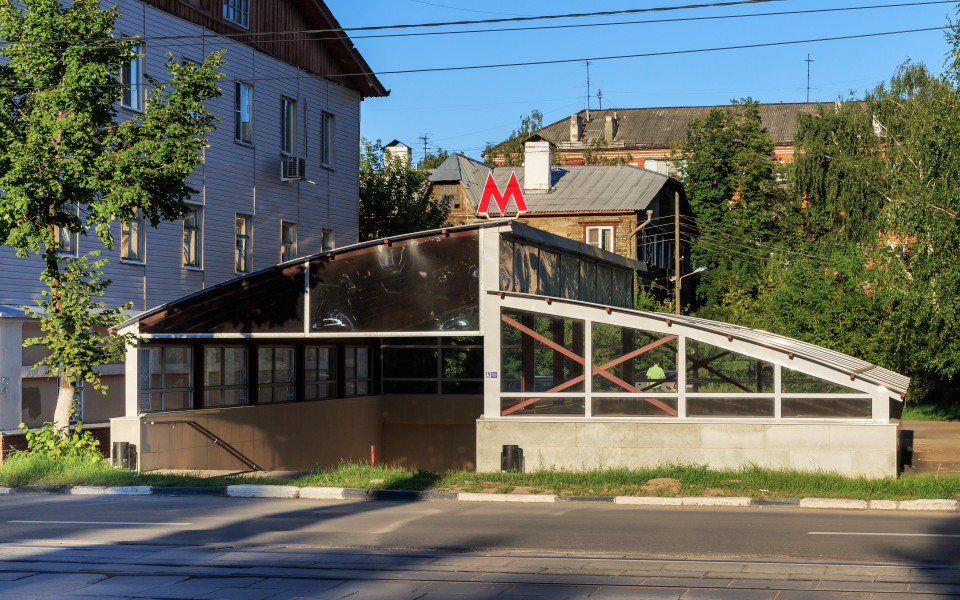 NN Metro Chkalovskaya entrance 08-2016