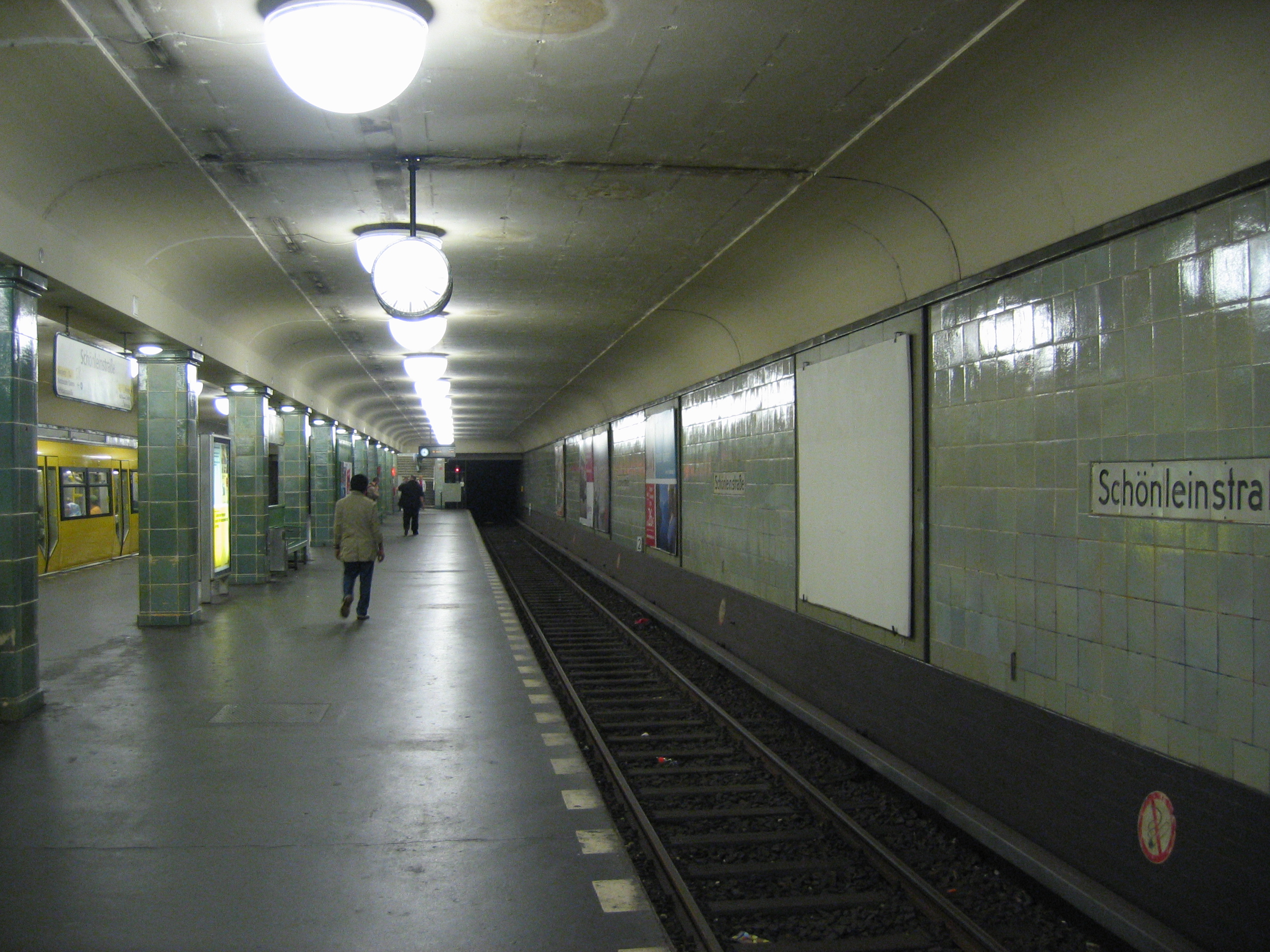 Schoenleinstr-ubahn