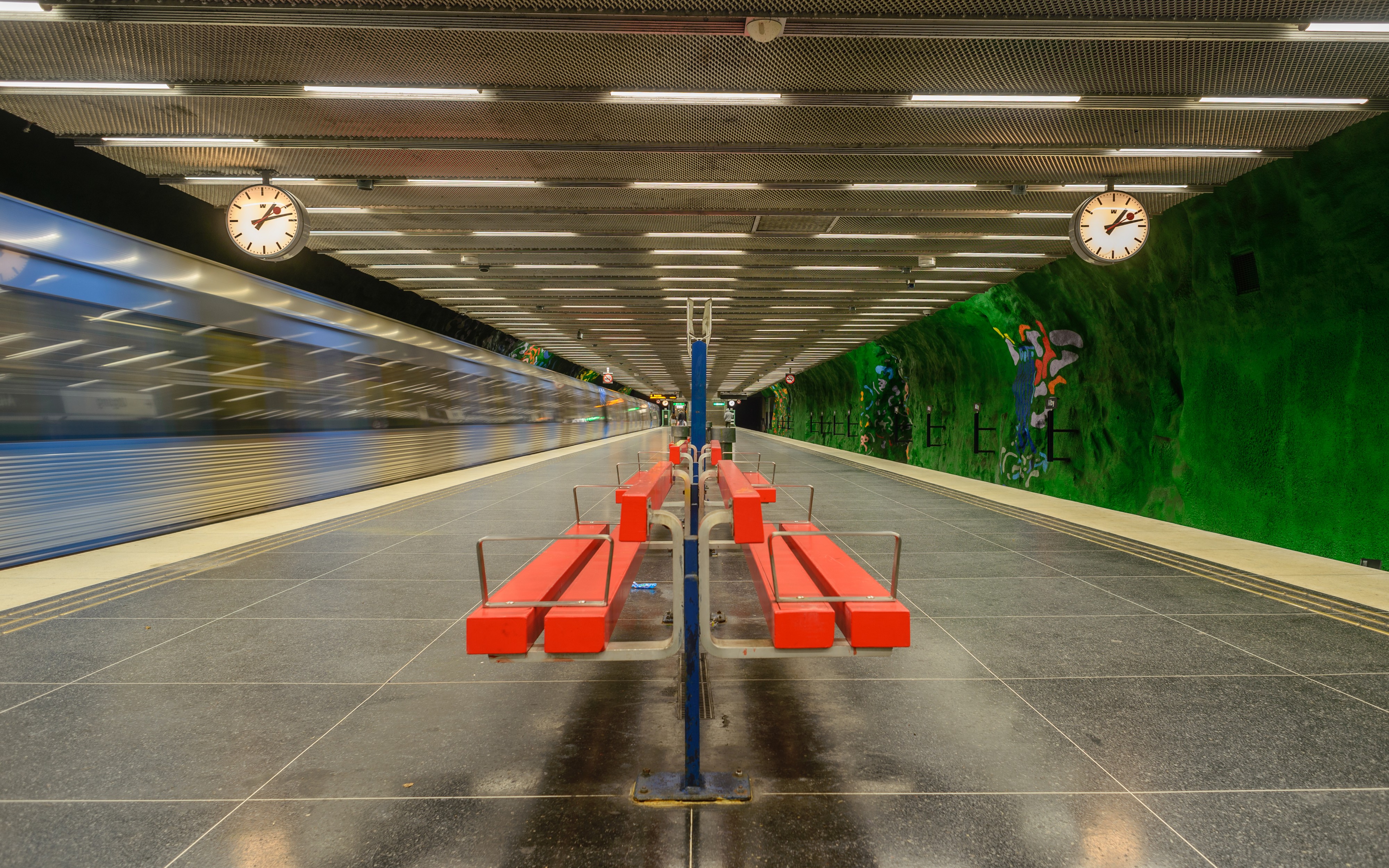 Alby metro station September 2014 02
