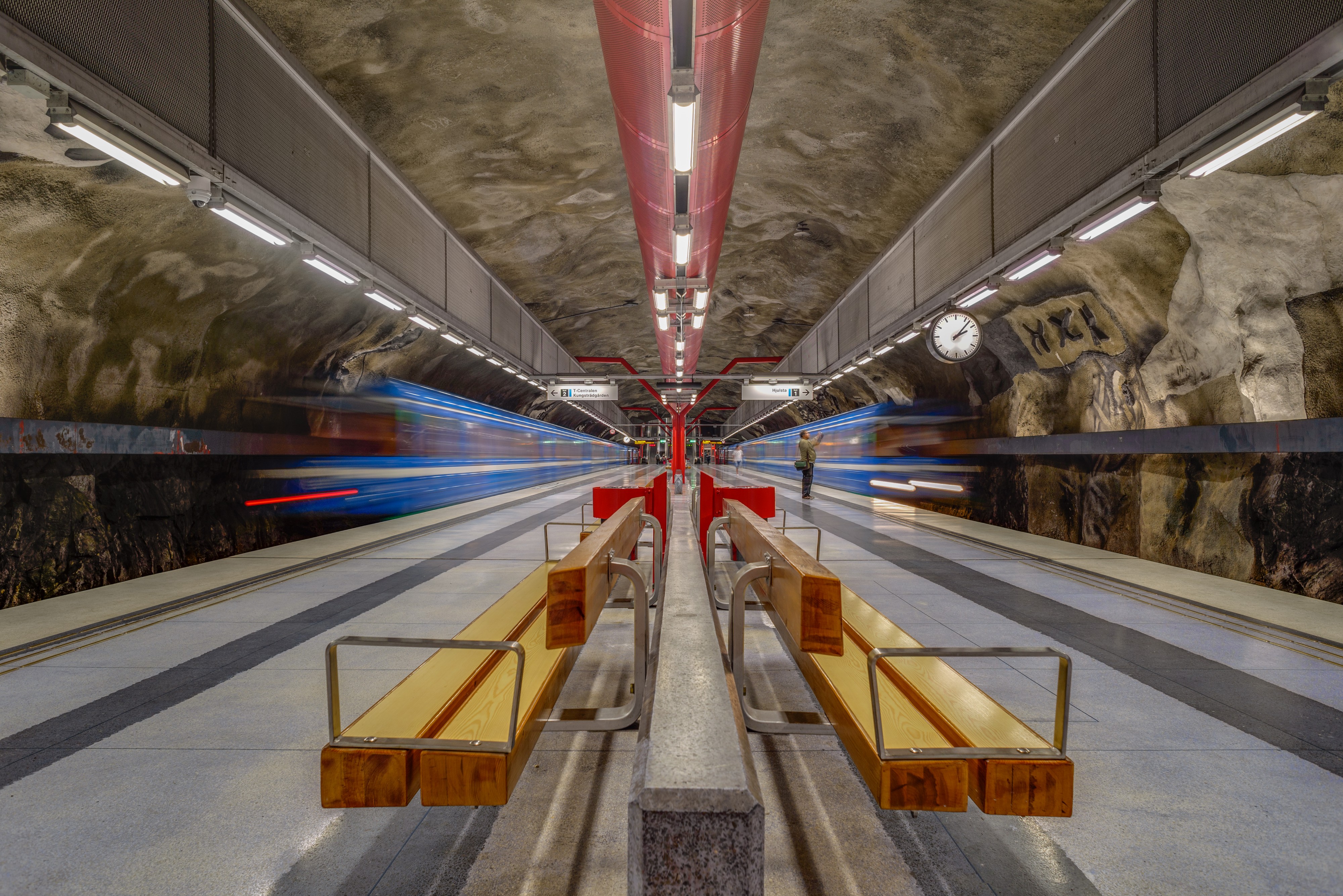Duvbo Metro station September 2014 01