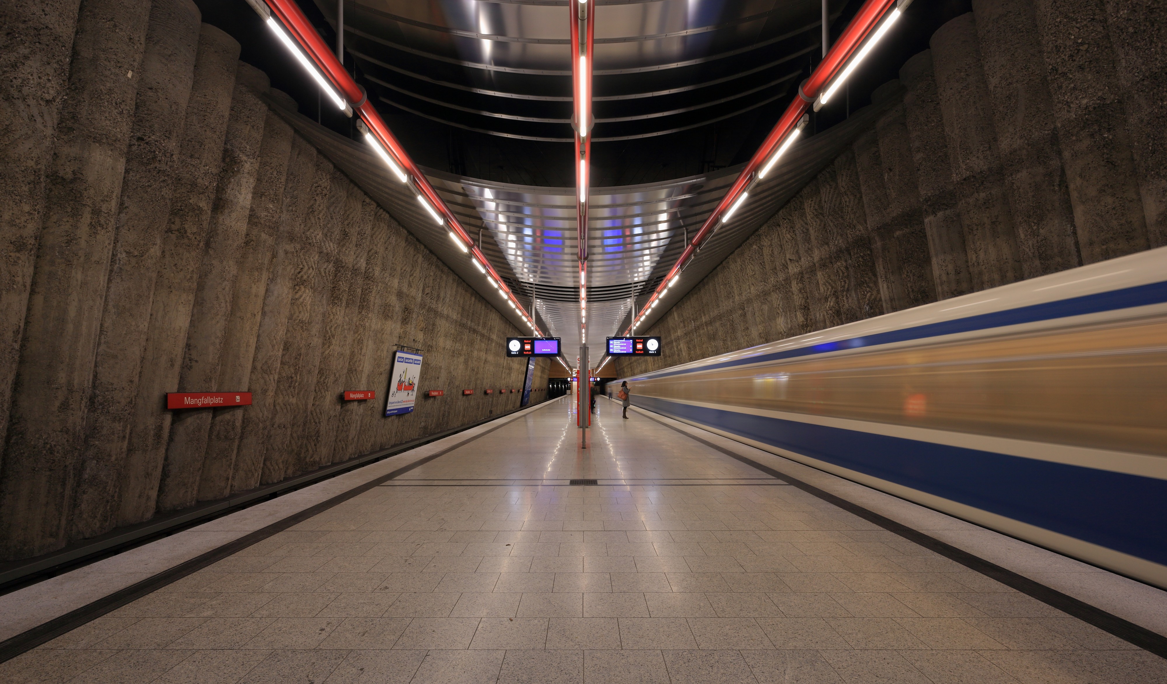 Munich subway station Mangfallplatz