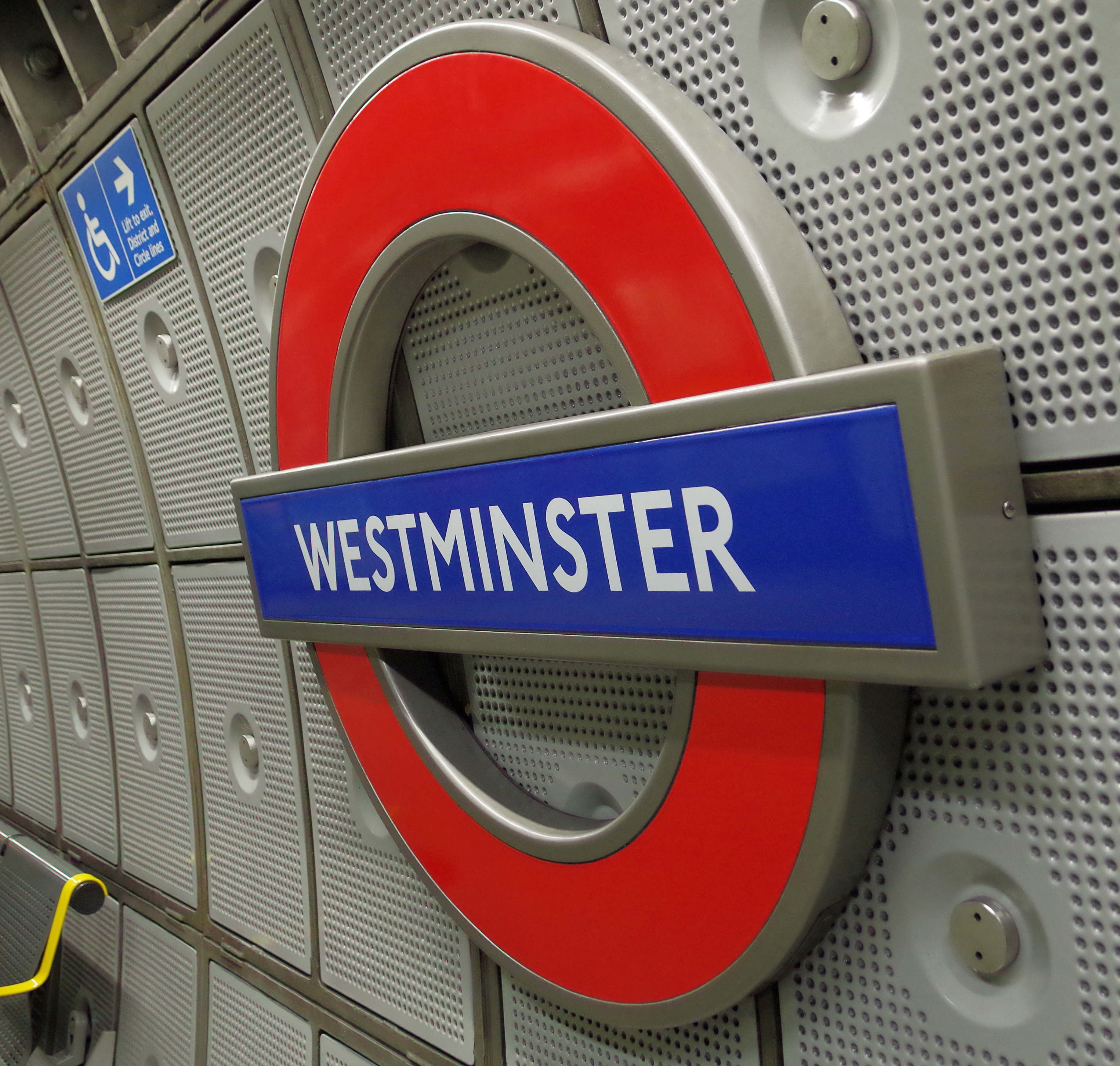 Westminster tube station MMB 02