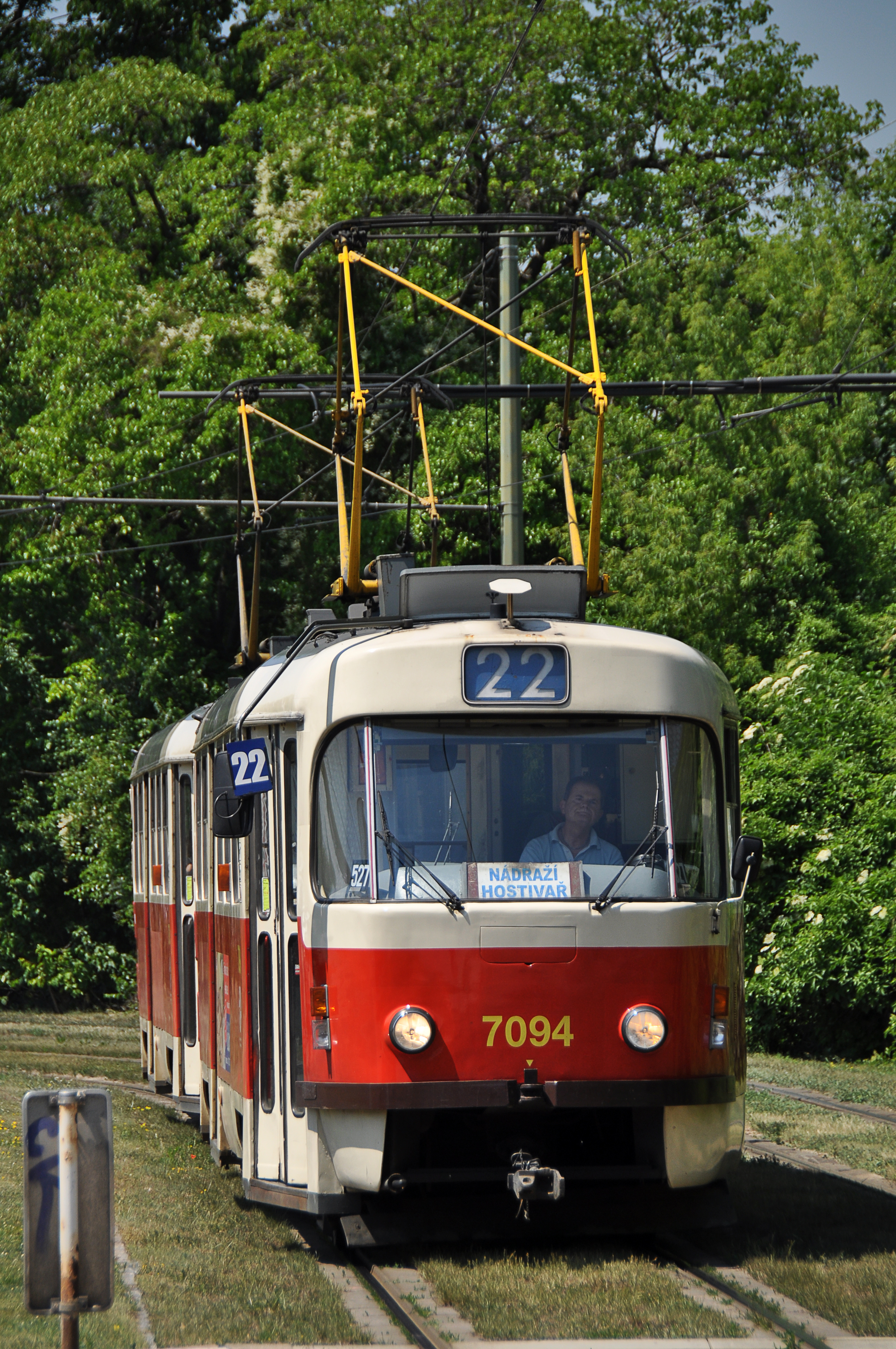11-05-31-praha-tram-by-RalfR-44