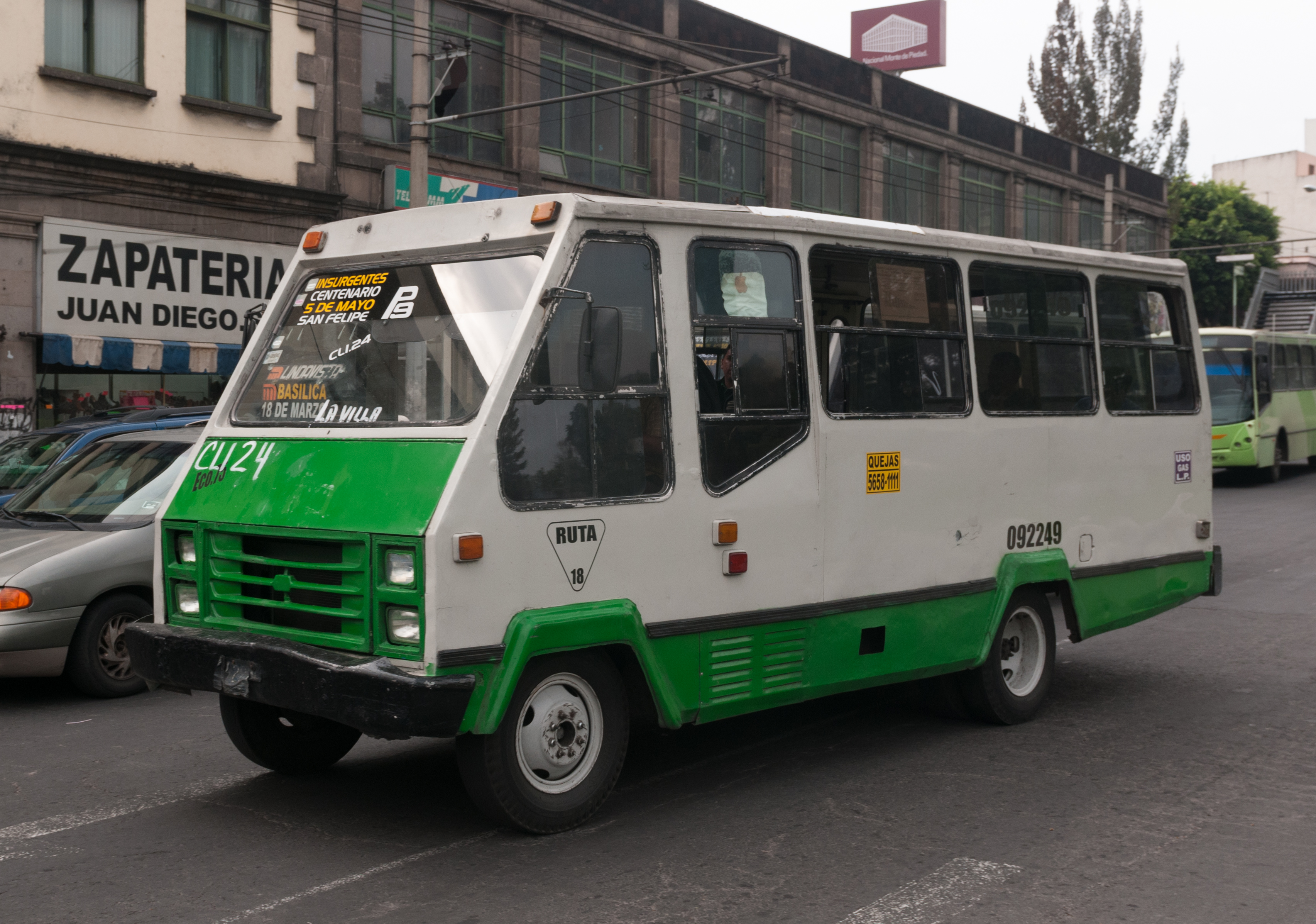 15-07-20-Bus in Mexico DF-RalfR-N3S 9605