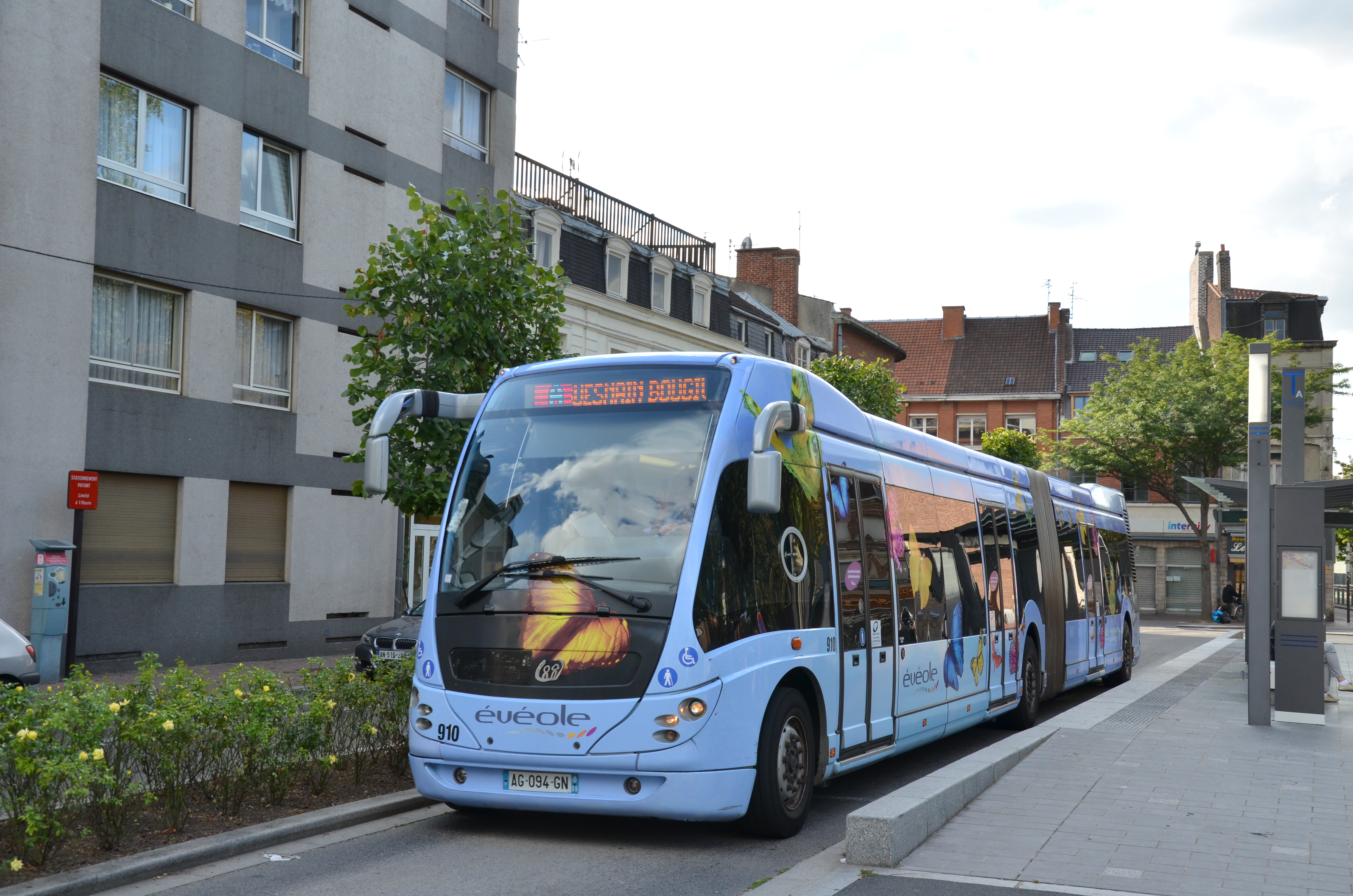 910 Phileas Eveole Place De Gaulle