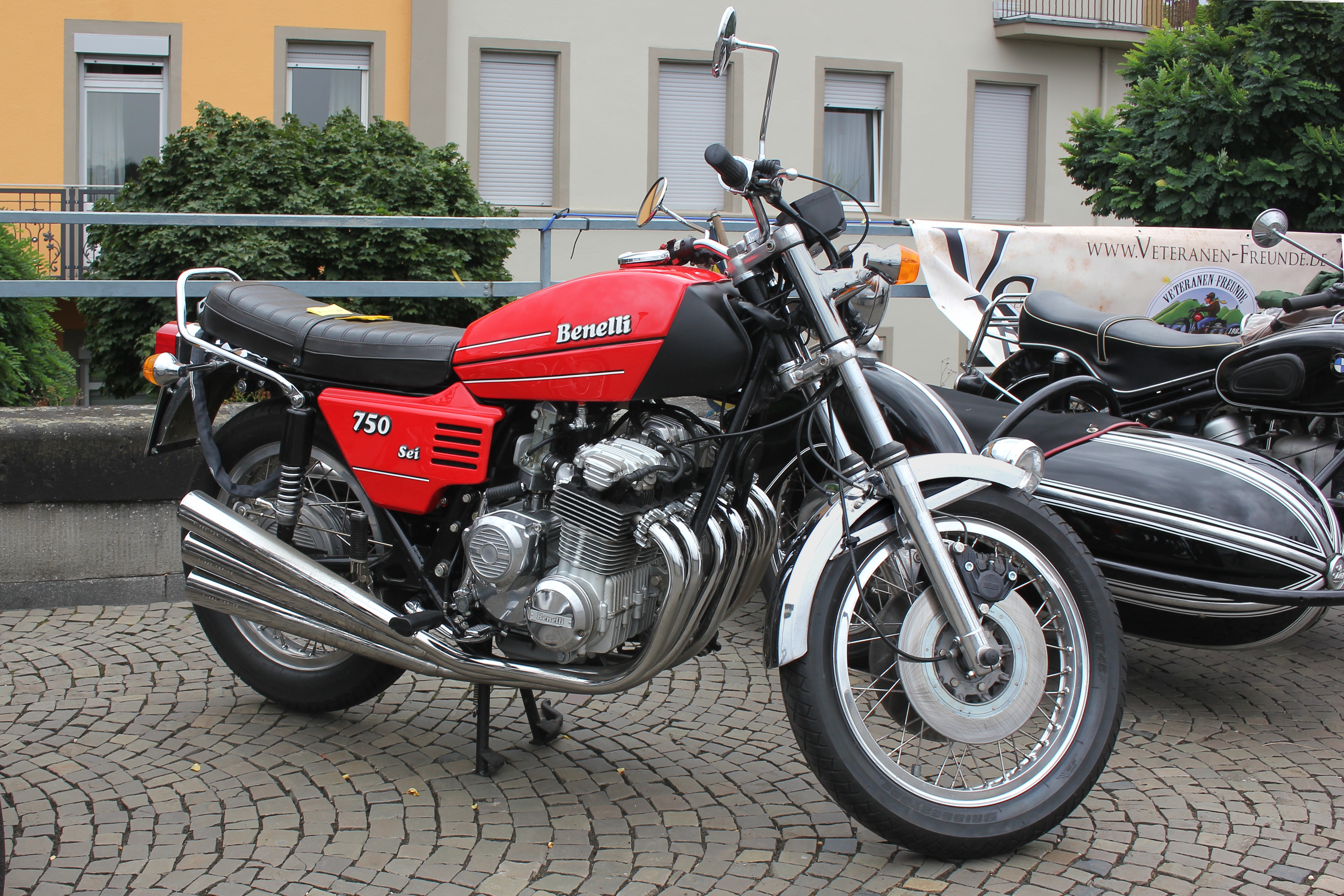 Benelli 750 Sei (2016-09-04)