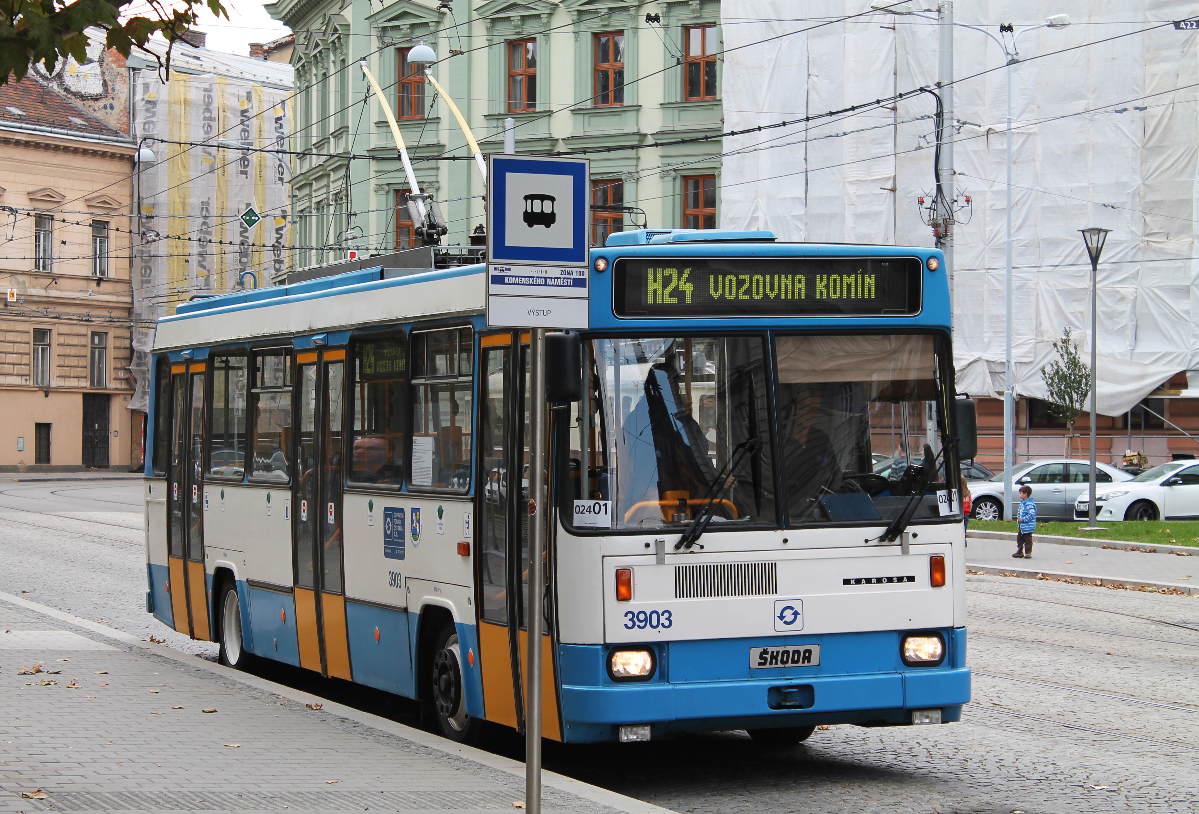 Brno, Joštova, Škoda 17Tr č. 3903 (2013-09-29; 02)