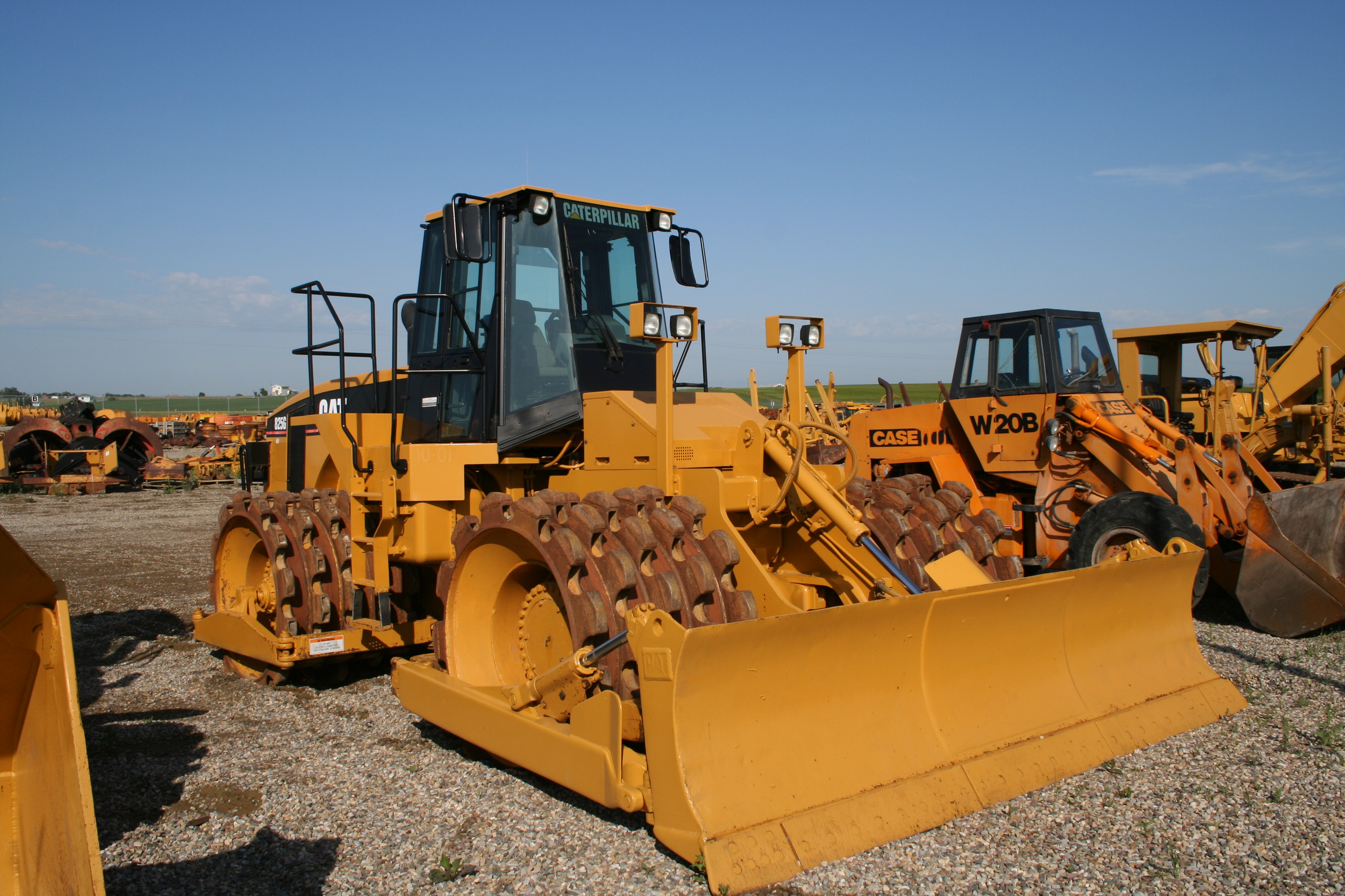 Caterpillar 825G Soil Compactor