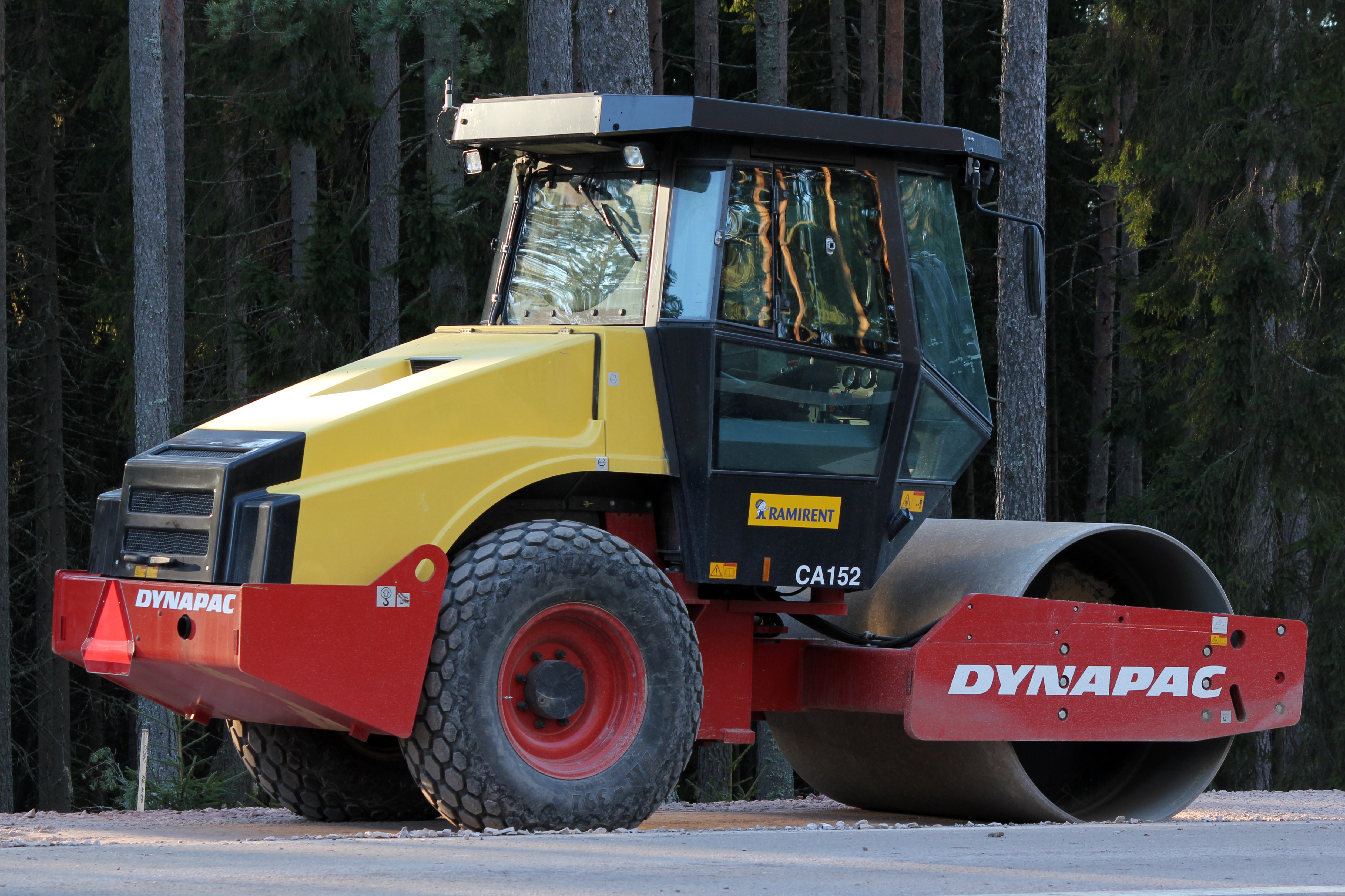 Dynapac CA152 RV70 01