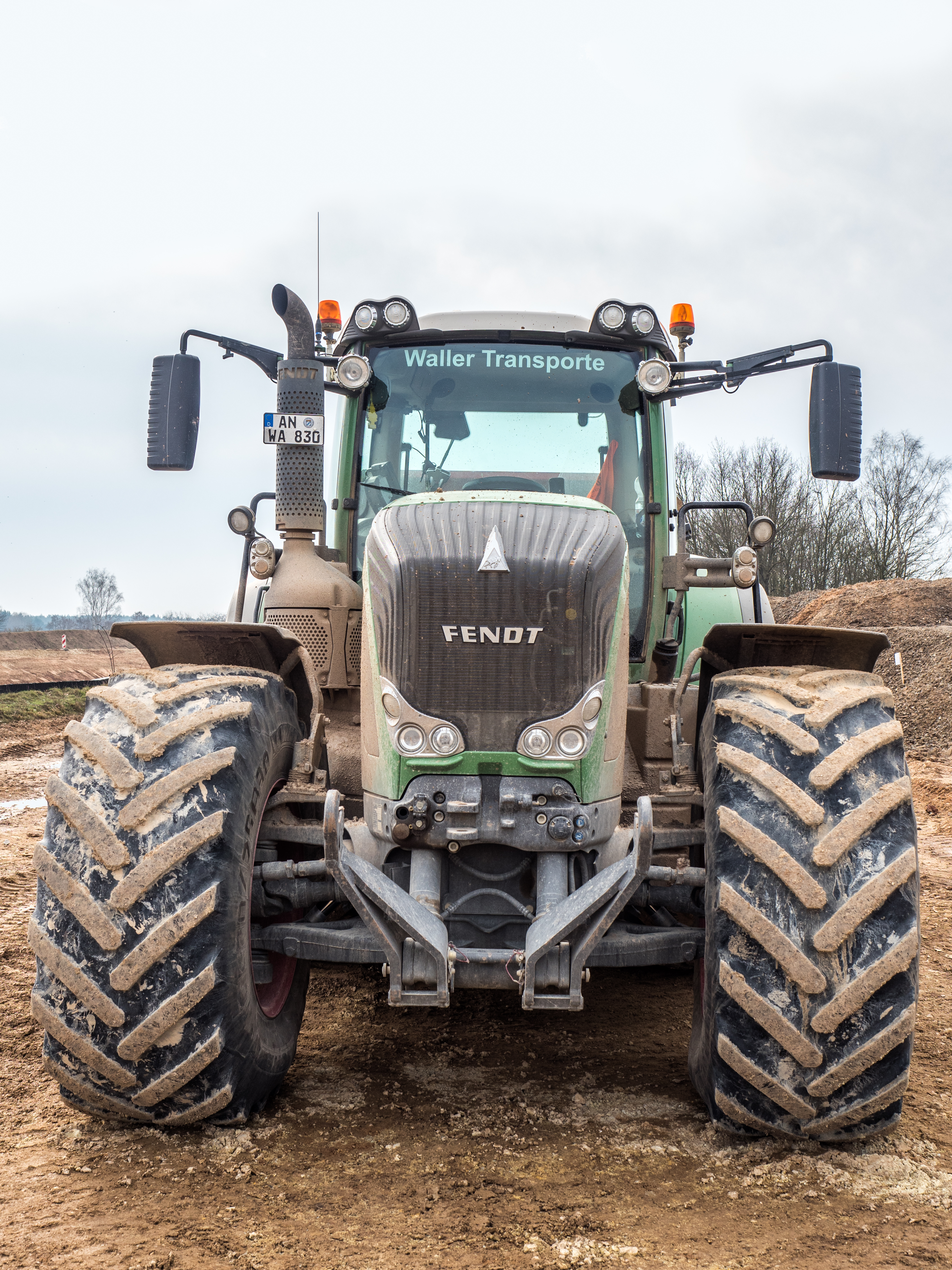 ICE-Baustelle-tractor-Breitengüßbach-280216-2288430PS