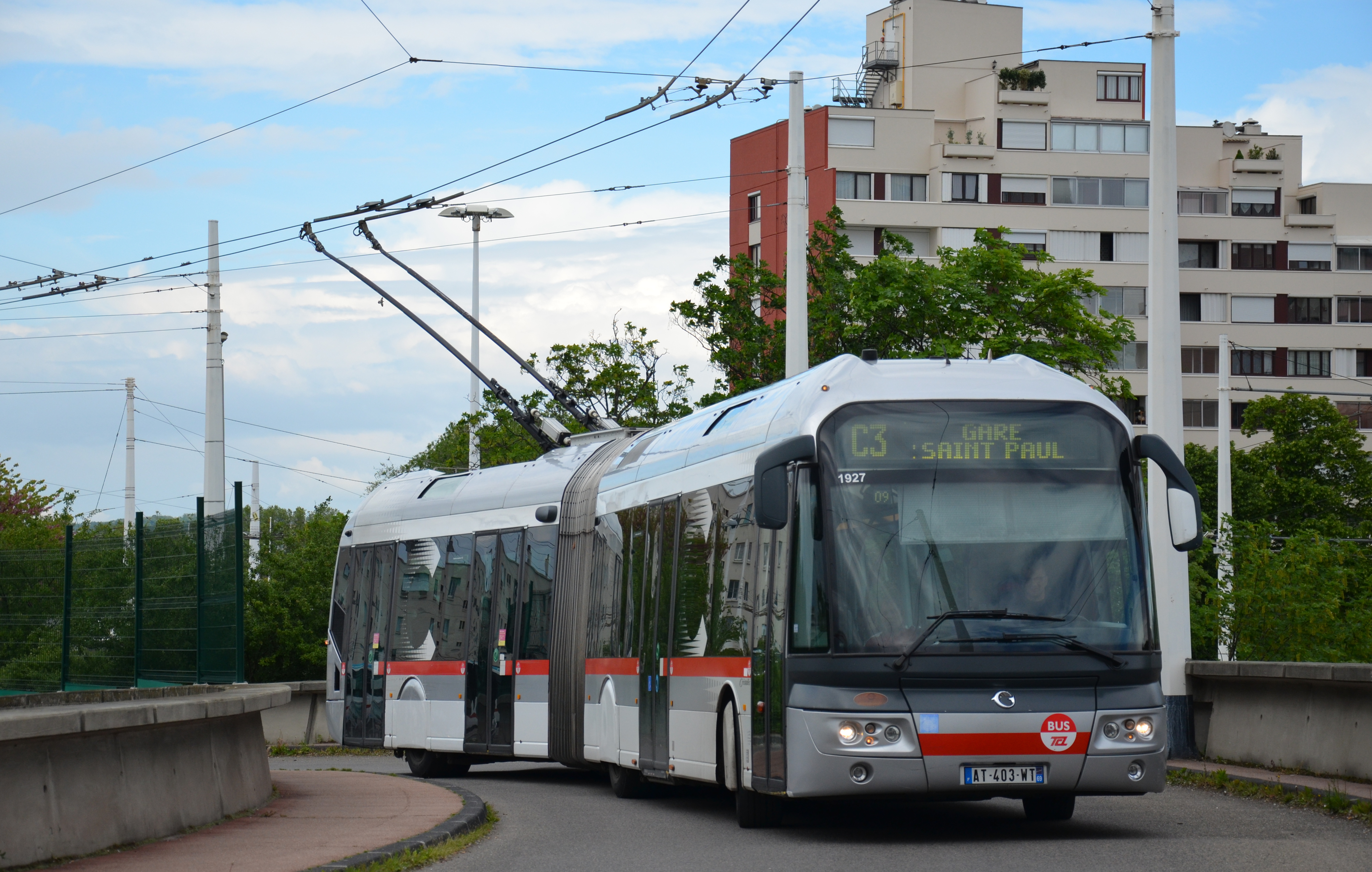 Irisbus Cristalis ETB18 n°1927 Laurent Bonnevay