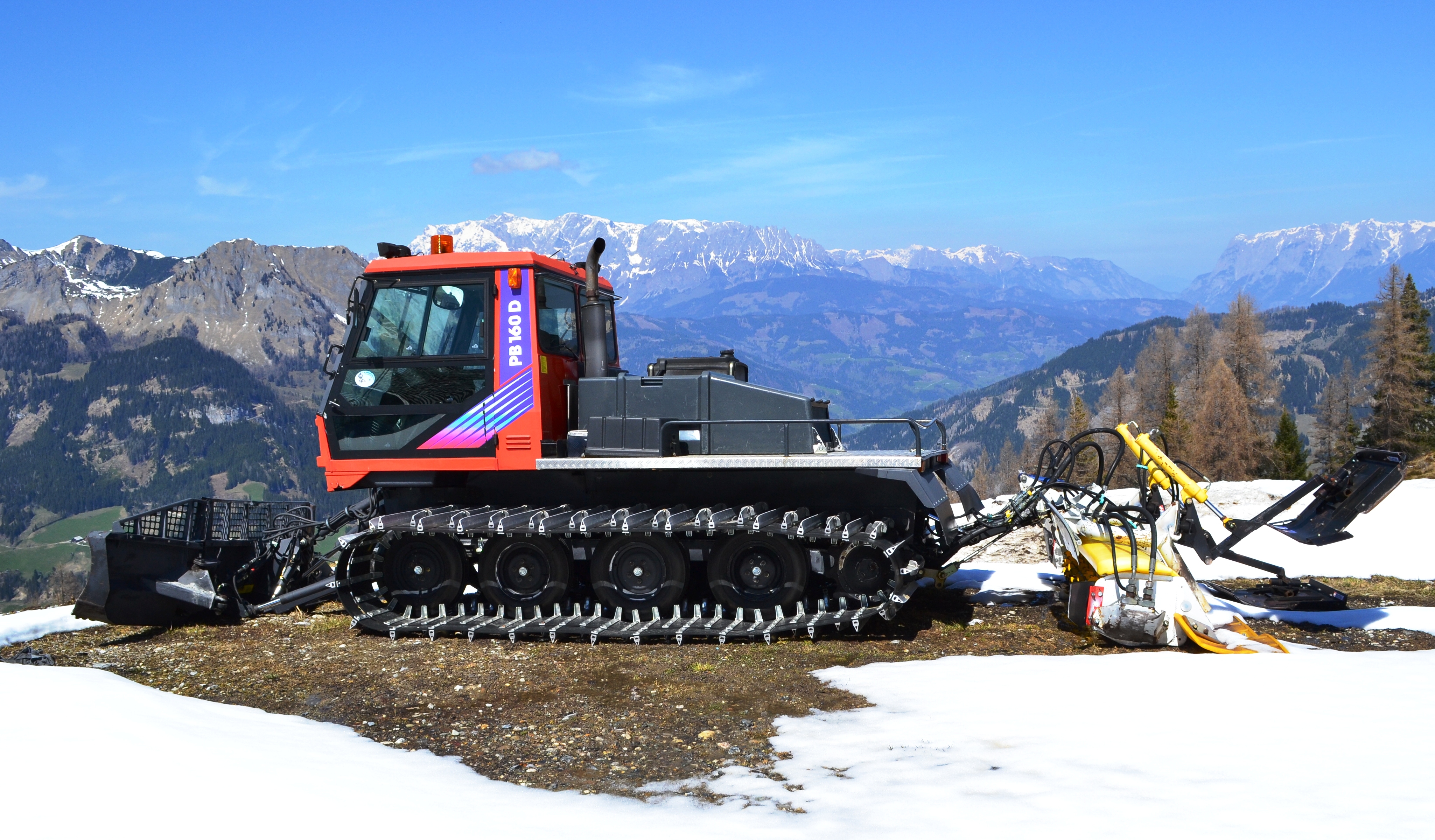 Kässbohrer Pistenbully PB 160D Seitenansicht