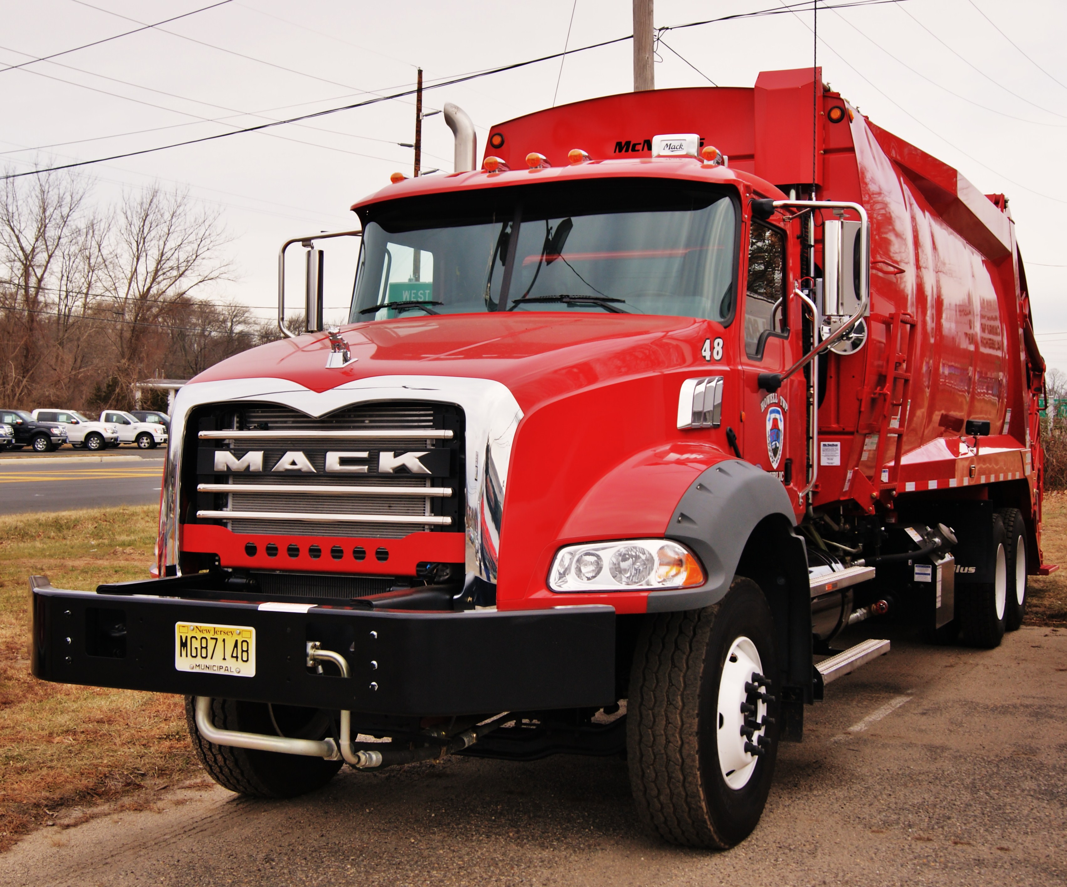 MACK GRANITE Refuse Truck