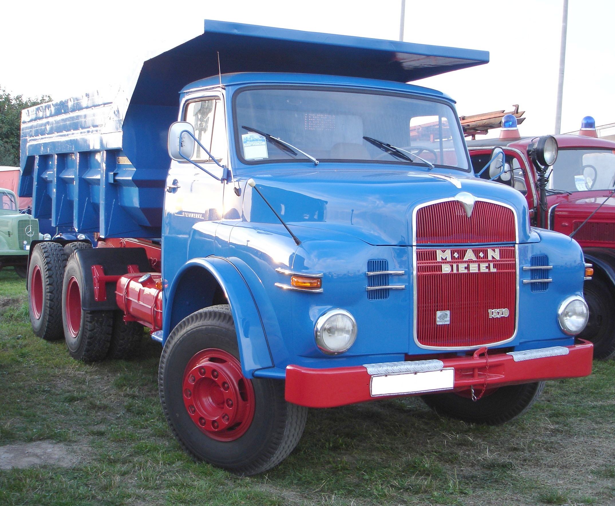MAN 1570 H Muldenkipper Kurzhauber