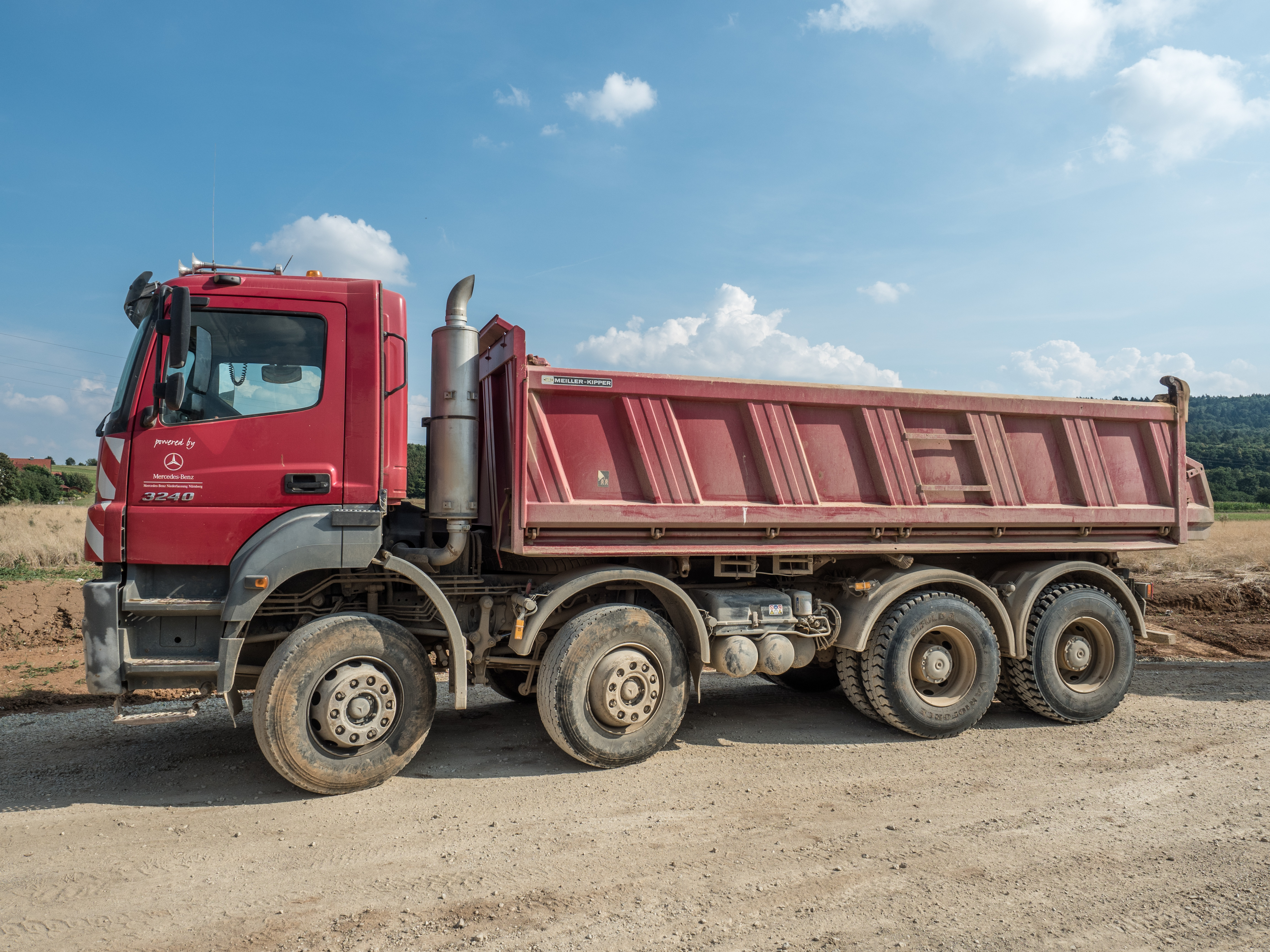 Mercedes-Benz-LKW-P8196480