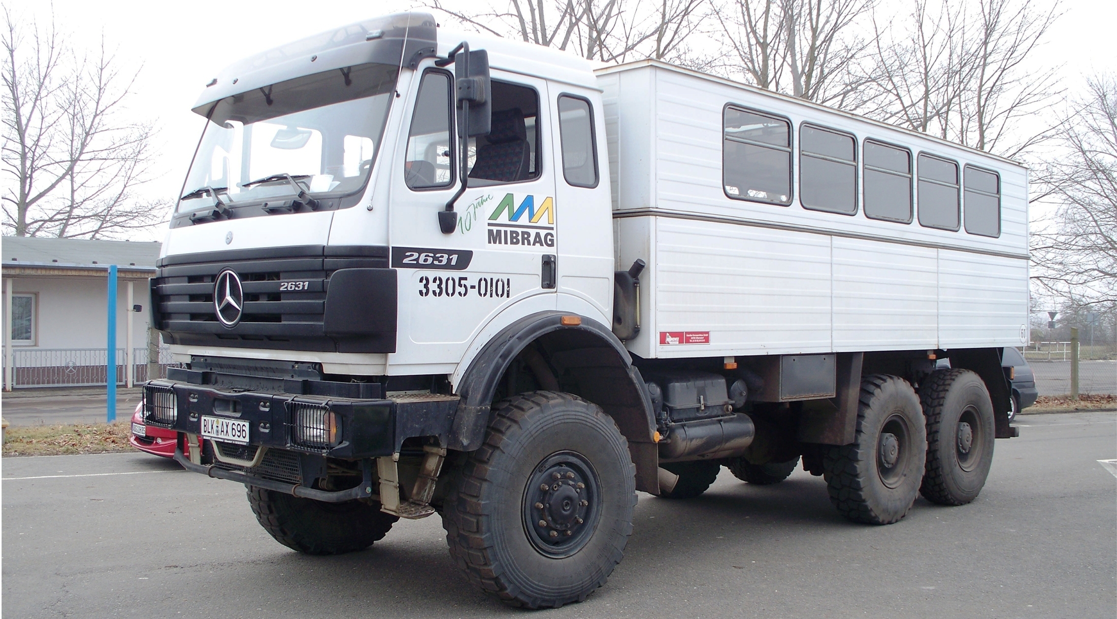 Mercedes-Benz offroad bus