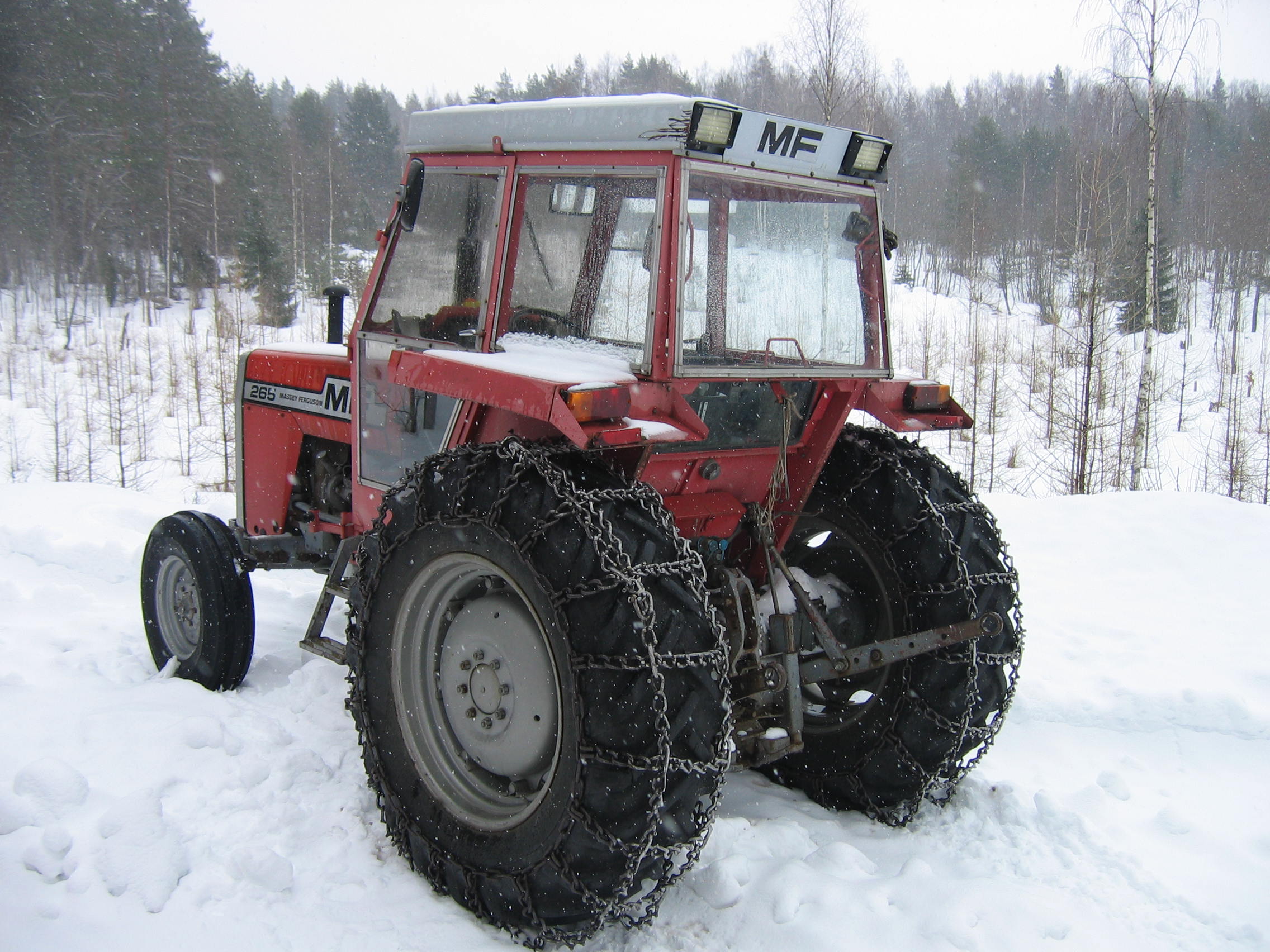 MF265 in winter