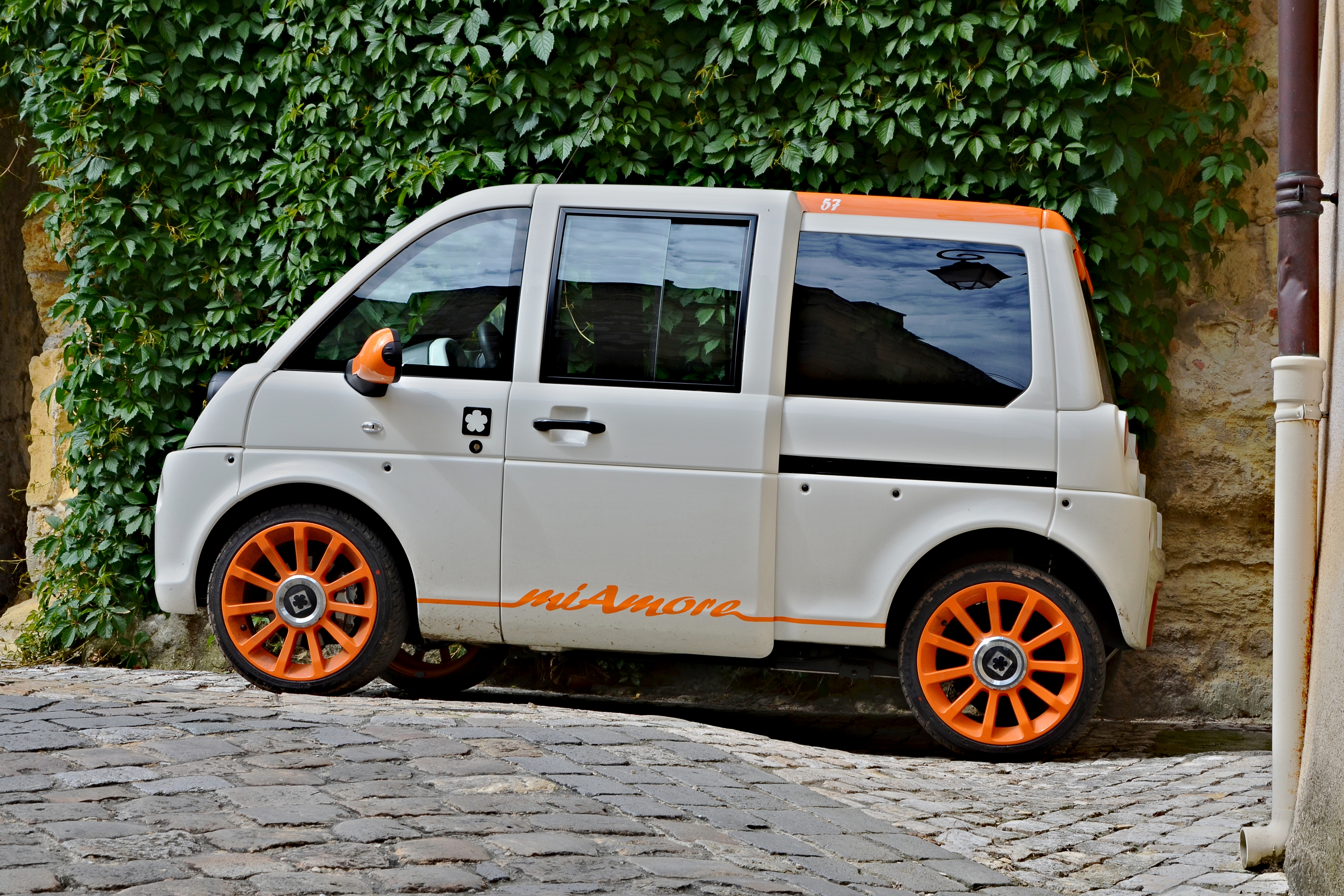 Mia L électrique FR 2013