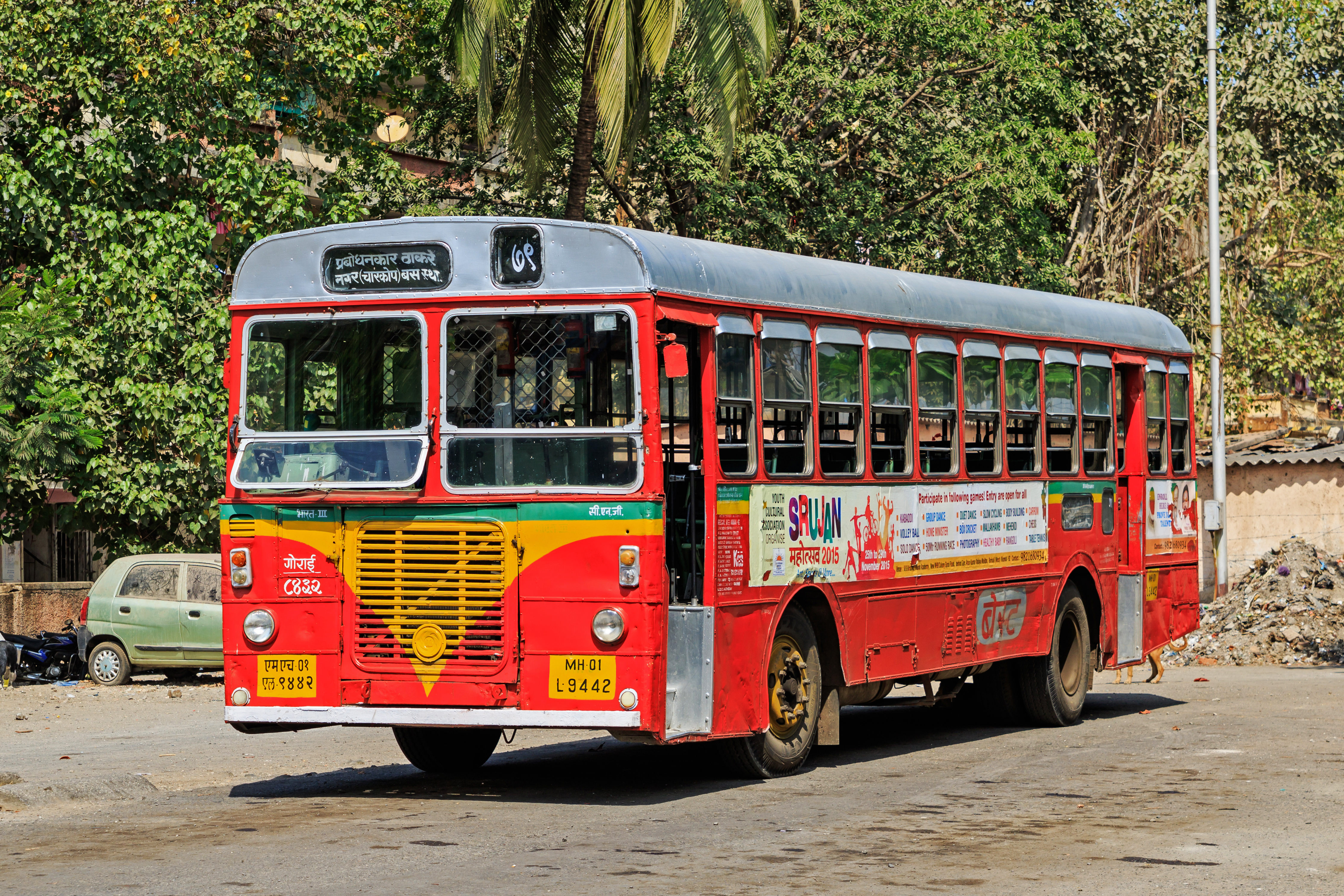 Mumbai 03-2016 48 bus in Mahim