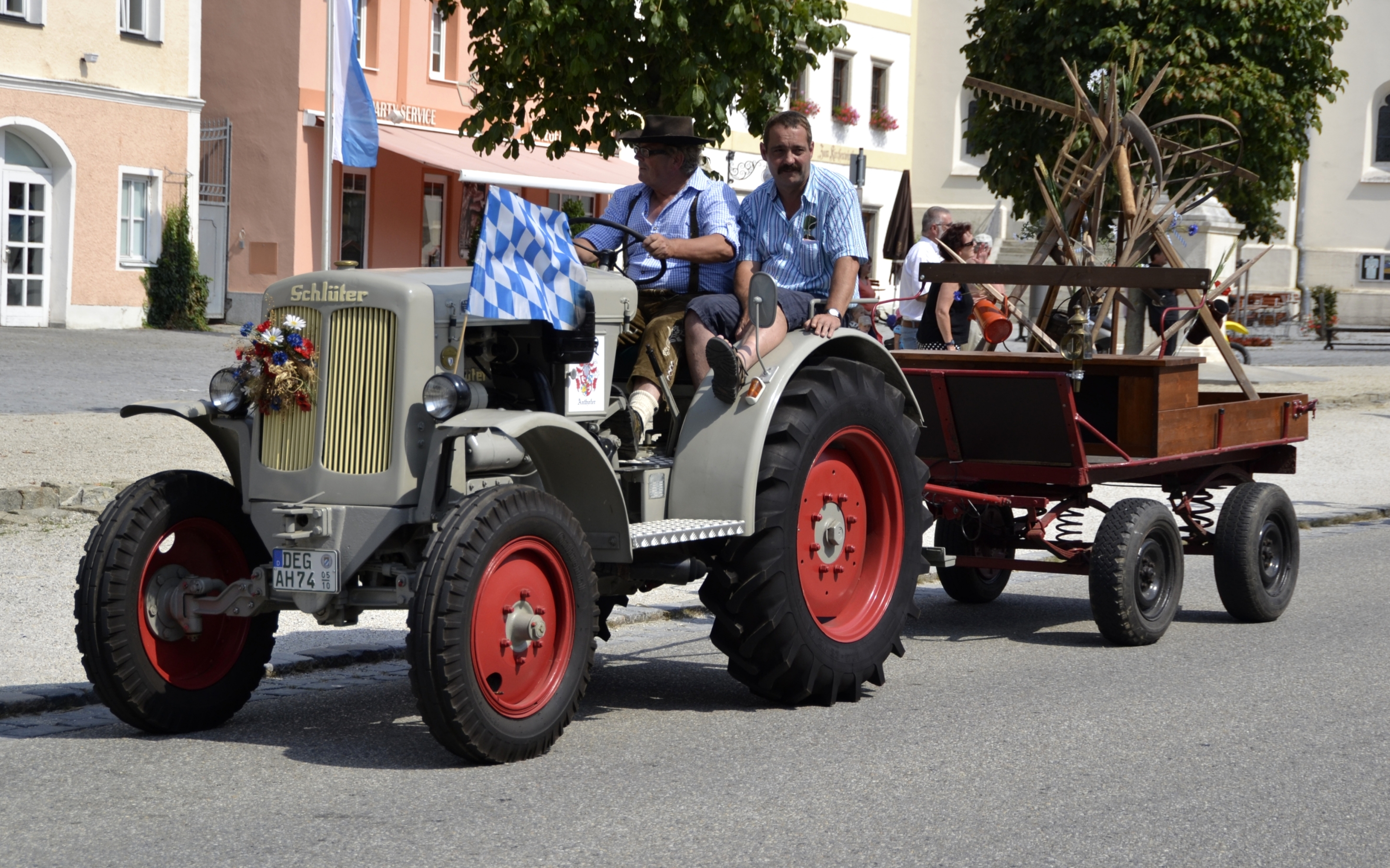 Oldtimerumzug Aidenbach 2013-08-18 - Schlüter 6