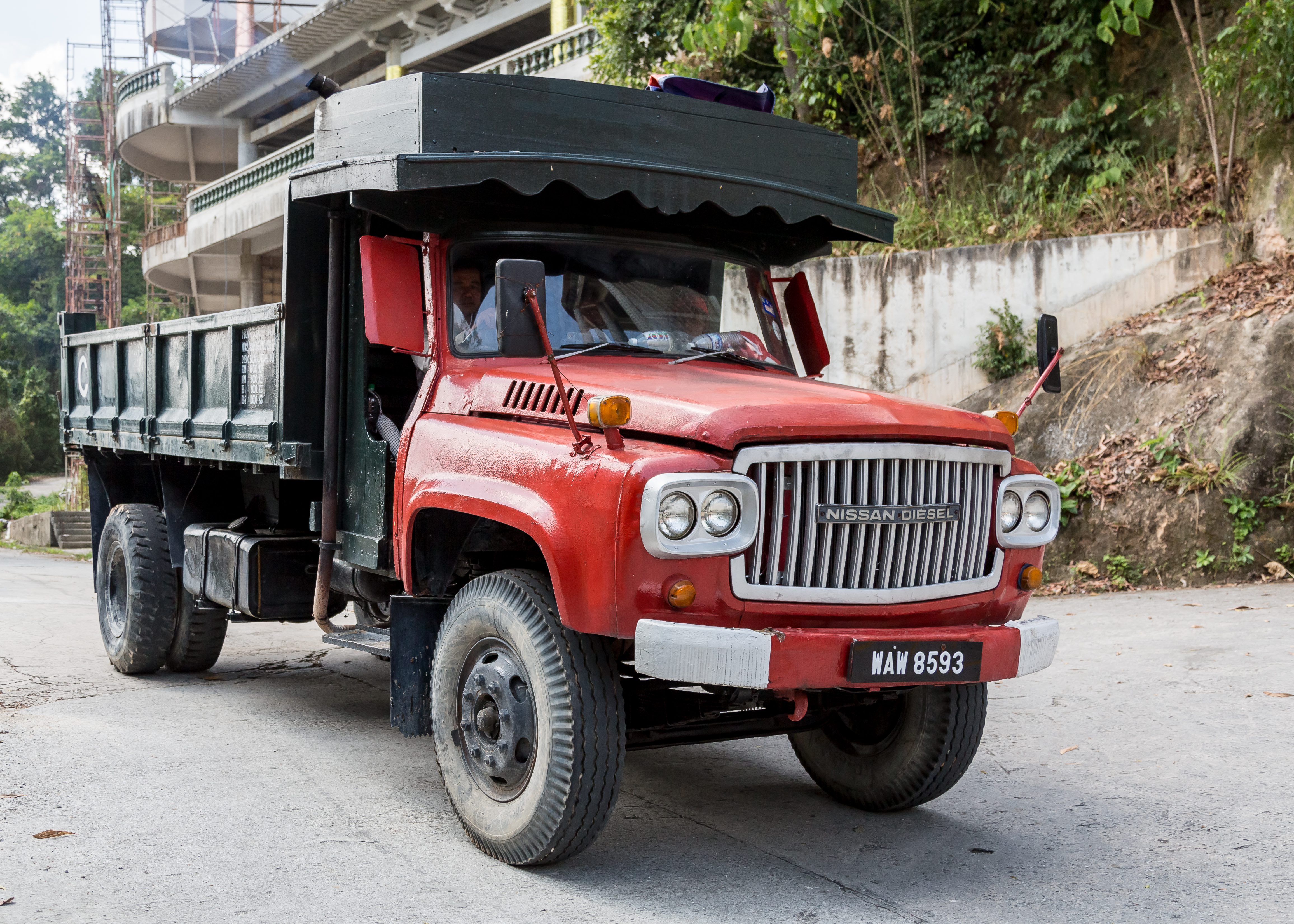 Penang Malaysia Nissan-Diesel-Truck-03