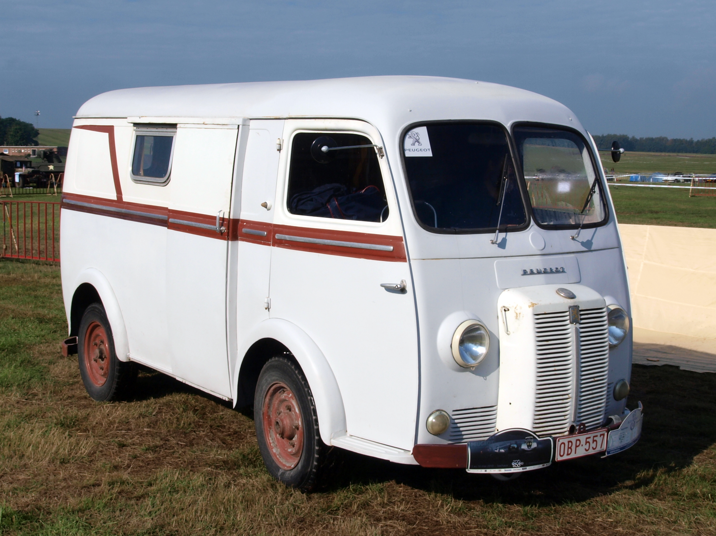 Peugeot, Belgian licence registration OBP-557 p1