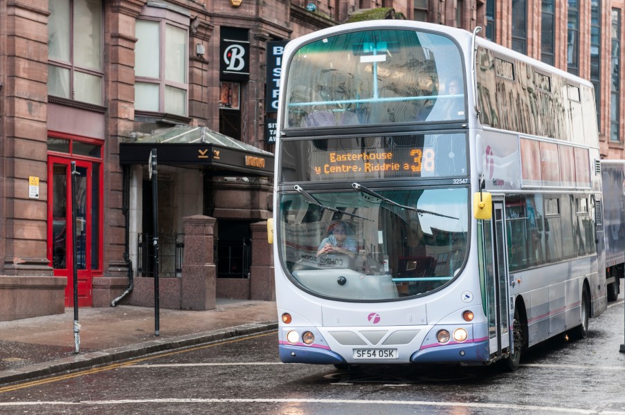16-11-16-Glasgow street scene-RR2 7275