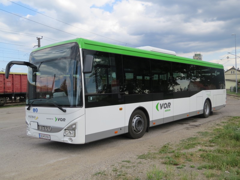 2018-06-19 (156) Iveco Crossway LE 12 Postbus at Bahnhof Herzogenburg