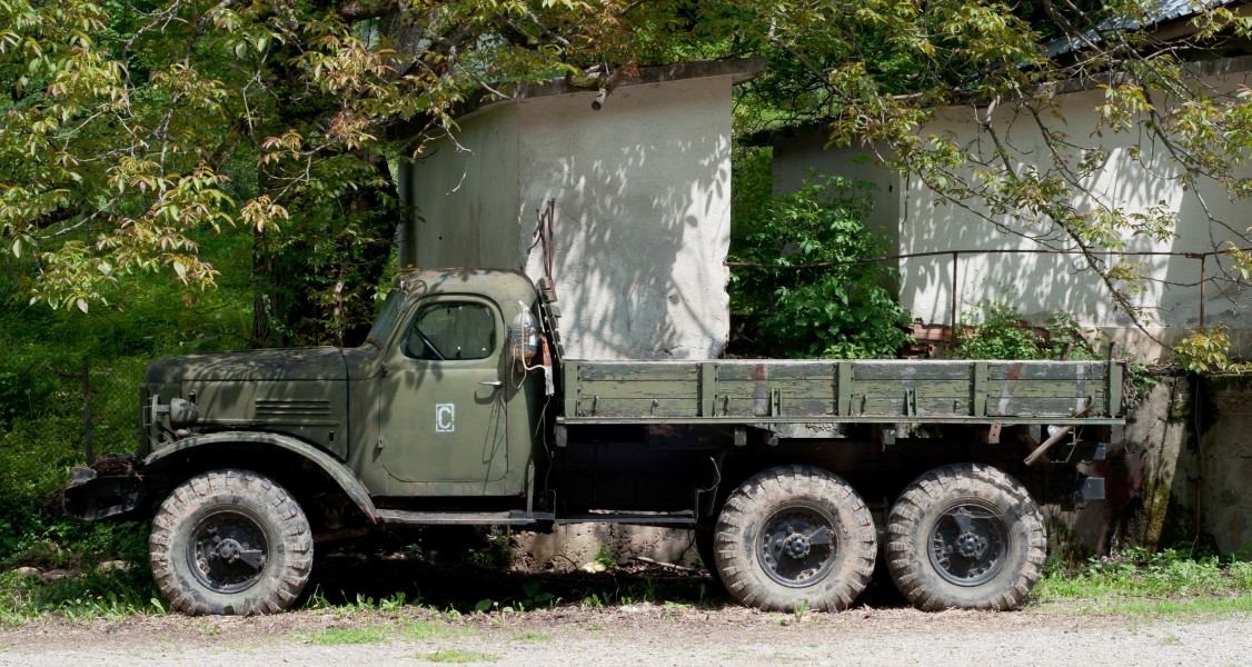 Abandoned ZiL-157