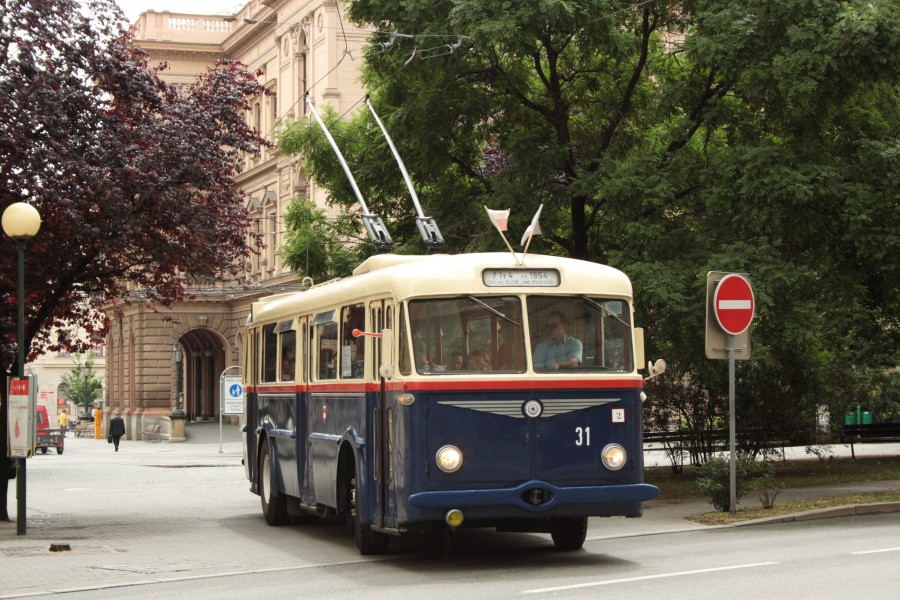 Brno, Žerotínovo nám., BMUE 2012, Škoda 7Tr č. 31 (01)