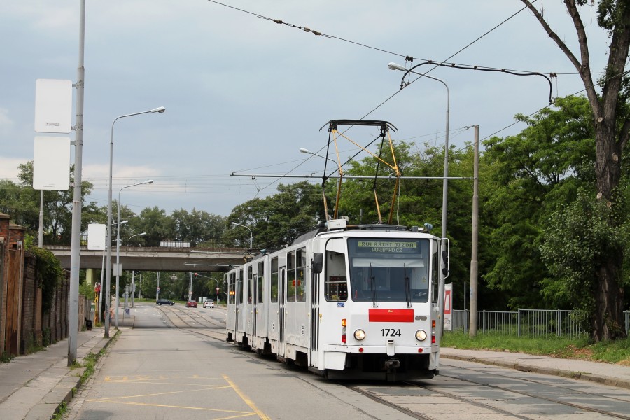 Brno, Dornych, zastávka Kovářská, zvláštní jízda BMHD.cz 2013 (01)
