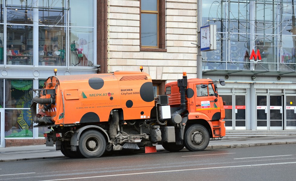 Bucher CityFant 6000 based on KAMAZ 53605 in Moscow