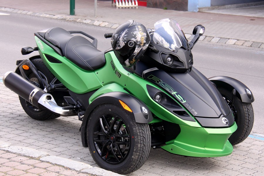 Can-Am Spyder RSS (02)