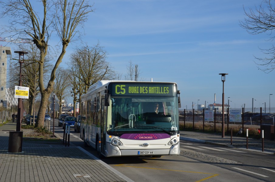 Heuliez GX 327 n°574 Quai des Antilles - Florian Fèvre