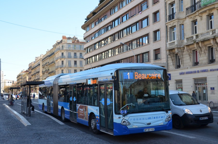 Heuliez GX 427 Hybride n°200 Réseau Mistral Liberté