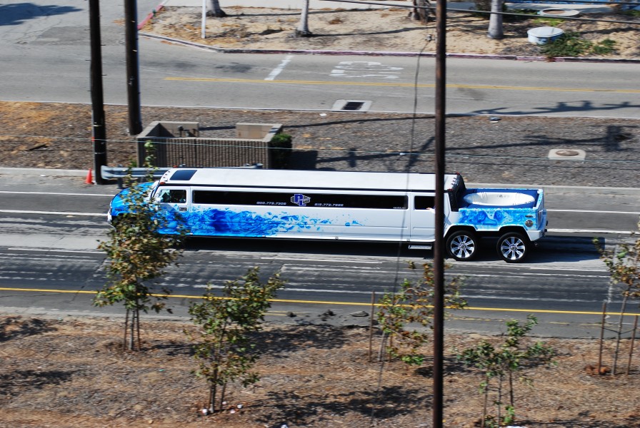 HUMMER LIMO (2815320057)