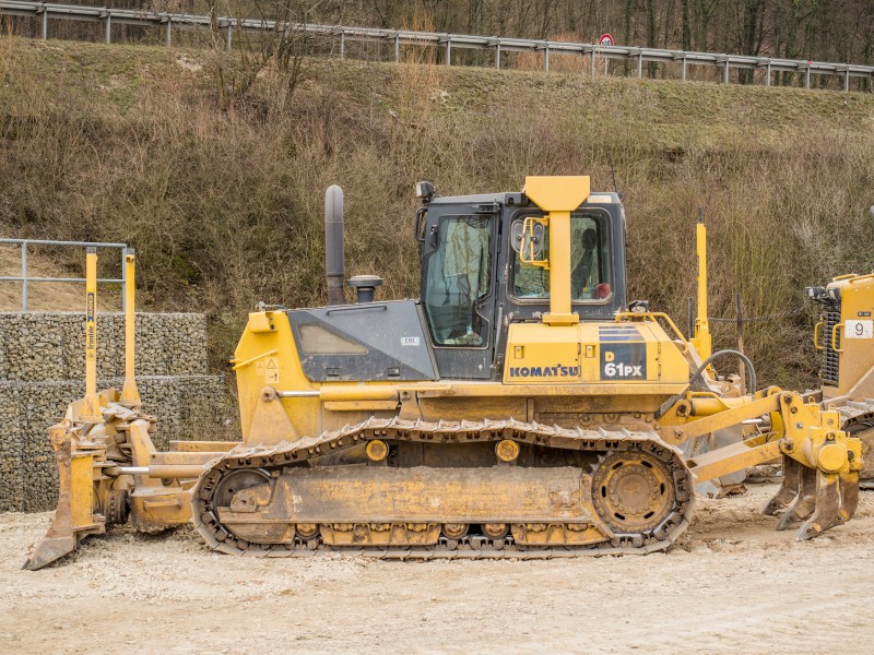 ICE-Baustelle-Komatsu 61PX-P3209723