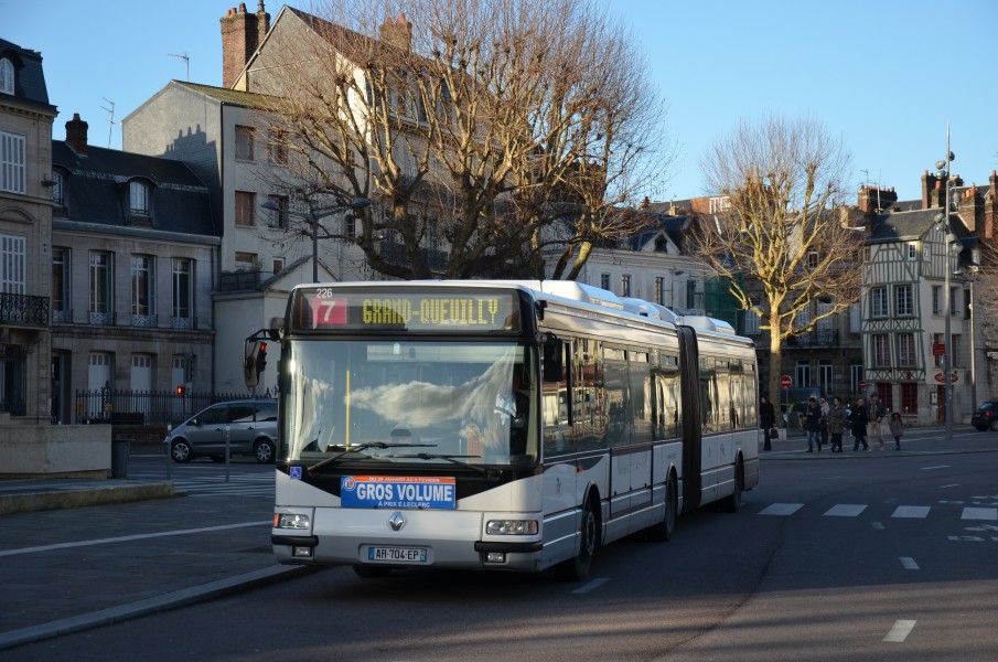 Irisbus Agora L n°226 Hôtel de Ville ASTUCE