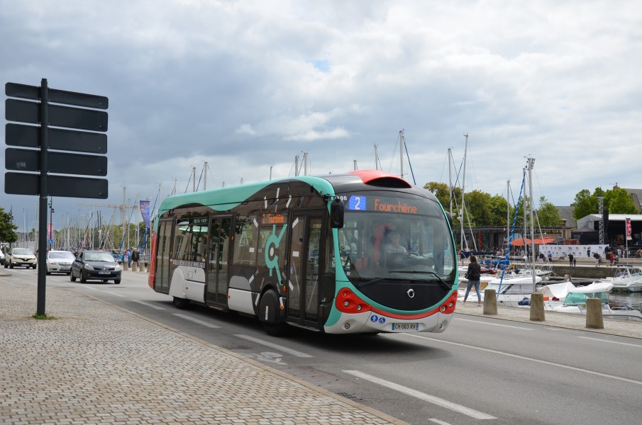 Irisbus Crealis 12 n°188 KICEO Le Port