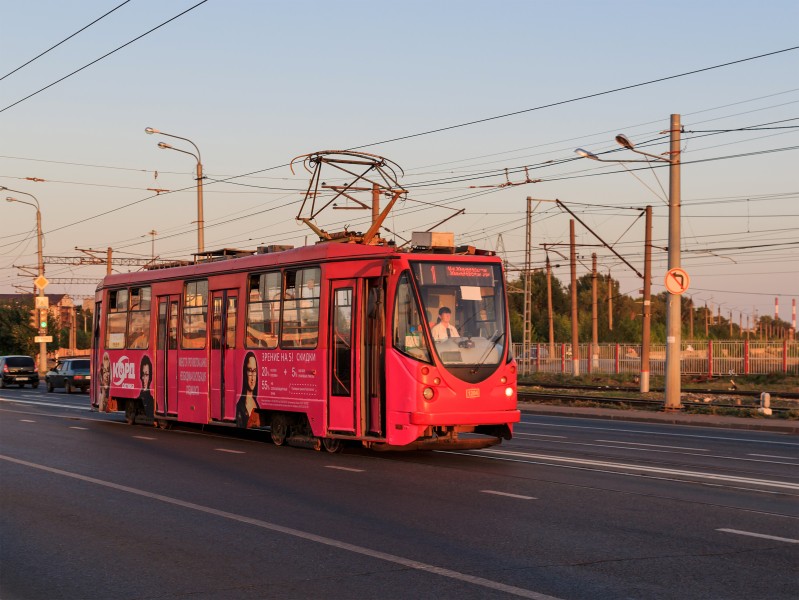 Kazan tram on Kirovskaya Dike 08-2016 img2