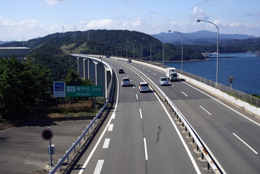 Kobe-Awaji-Naruto Expressway01n3200