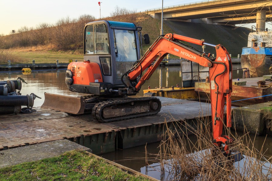 Kraan hitachi zaxis 30 inzetbaar voor diverse werkzaamheden