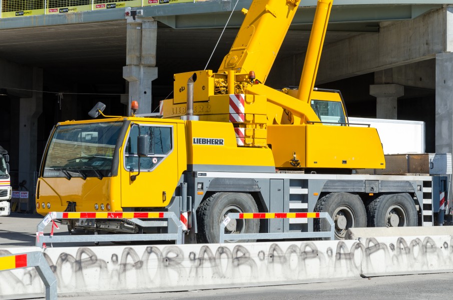 Liebherr LTM 1055