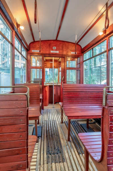 Münster, Stadthaus 3, Straßenbahn -- 2018 -- 0975-7