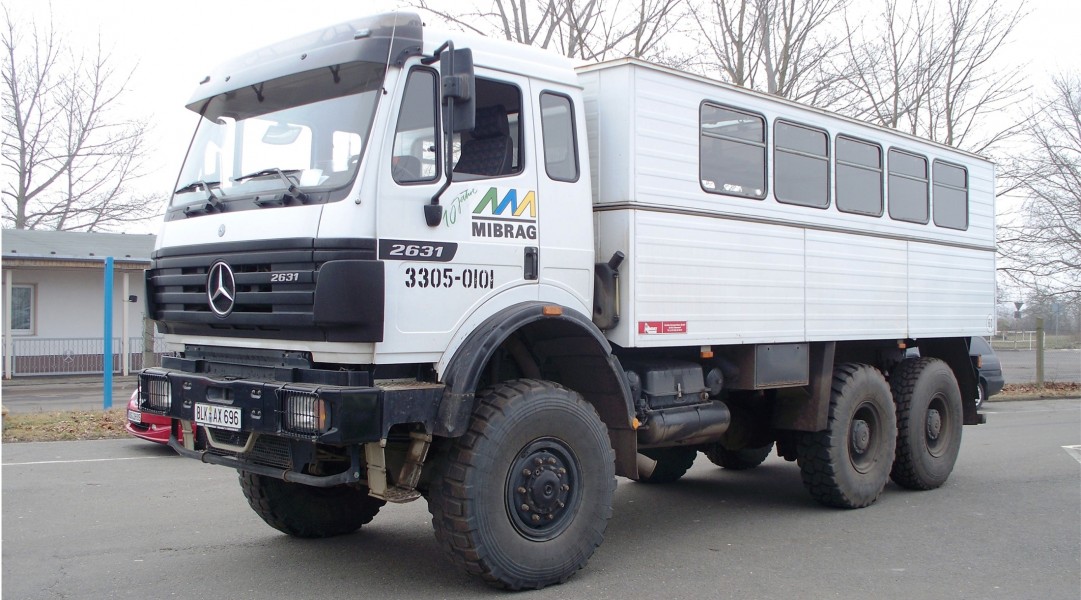 Mercedes-Benz offroad bus