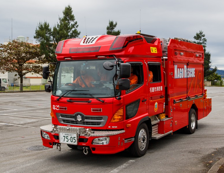 Nago Okinawa Morita-Fire-Fighting-Truck-02