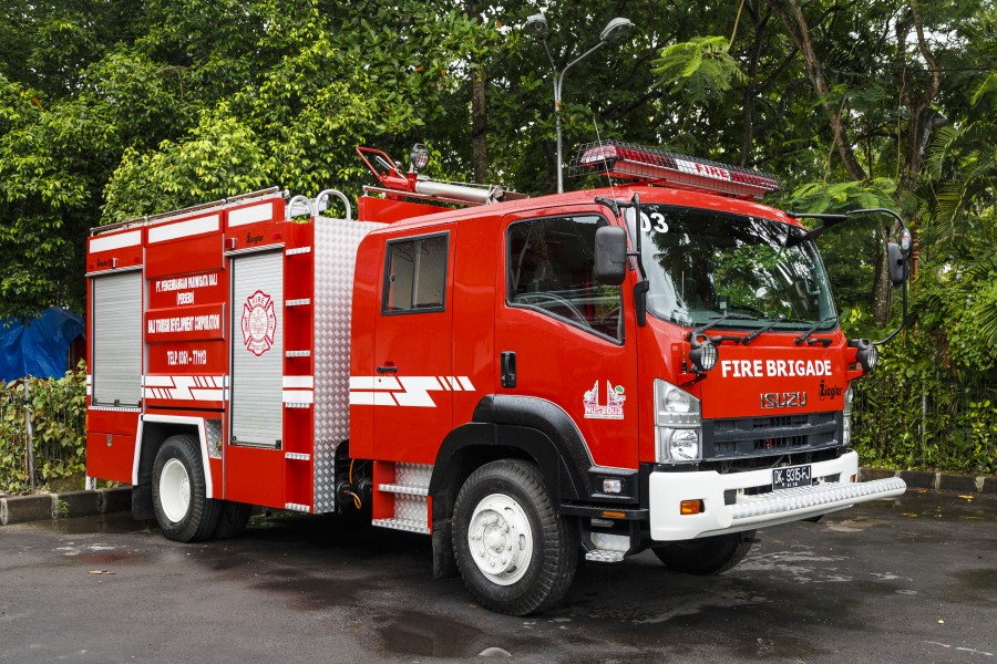 Nusa-Dua Bali Indonesia ISUZU-Fire-appliance-01