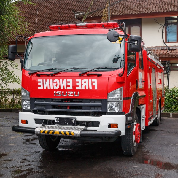 Nusa-Dua Bali Indonesia ISUZU-Fire-appliance-02a