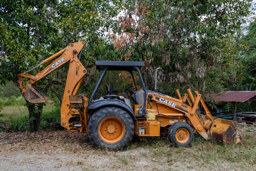 Pulong Sabah Case-580M-Excavator-01