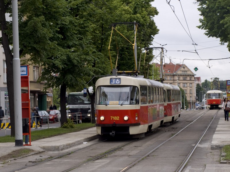 Reko TT Prašný most - Vítězné náměstí, Vítězné náměstí, Tatra T3SUCS stanicuje